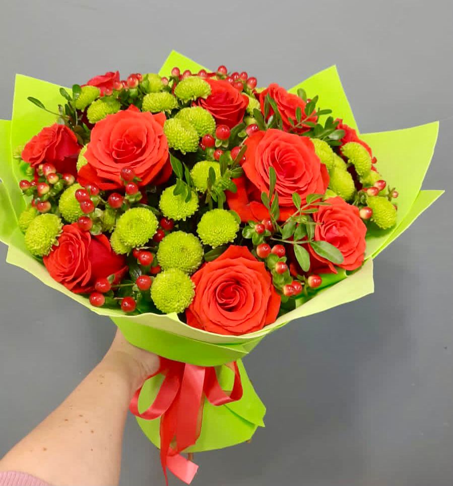 Букет цветов из: Хризантемы и Розы в Горшечное