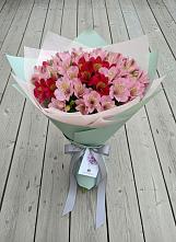 Букет цветов из:  Альстромерии в Горшечное