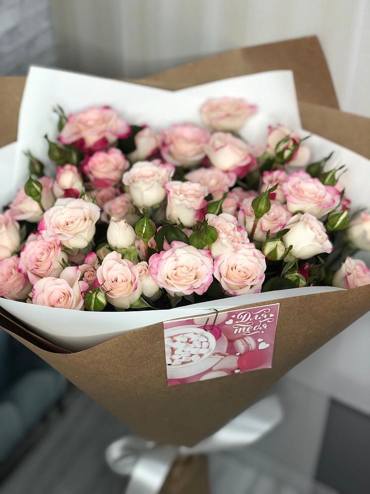 Букет цветов из: Розы в Горшечное