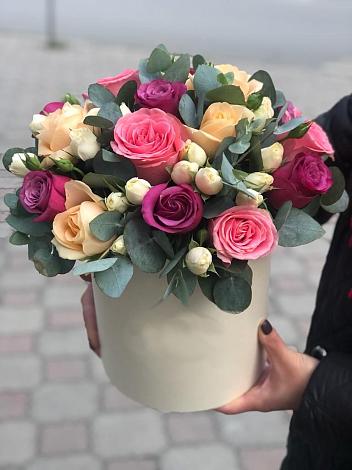 Цветочная композиция из Розы в шляпной коробке в Горшечное