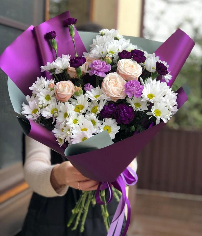 Букет цветов из: Хризантемы, Гвоздики и Розы в Горшечное