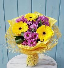 Букет цветов из:  Хризантемы и Герберы в Горшечное