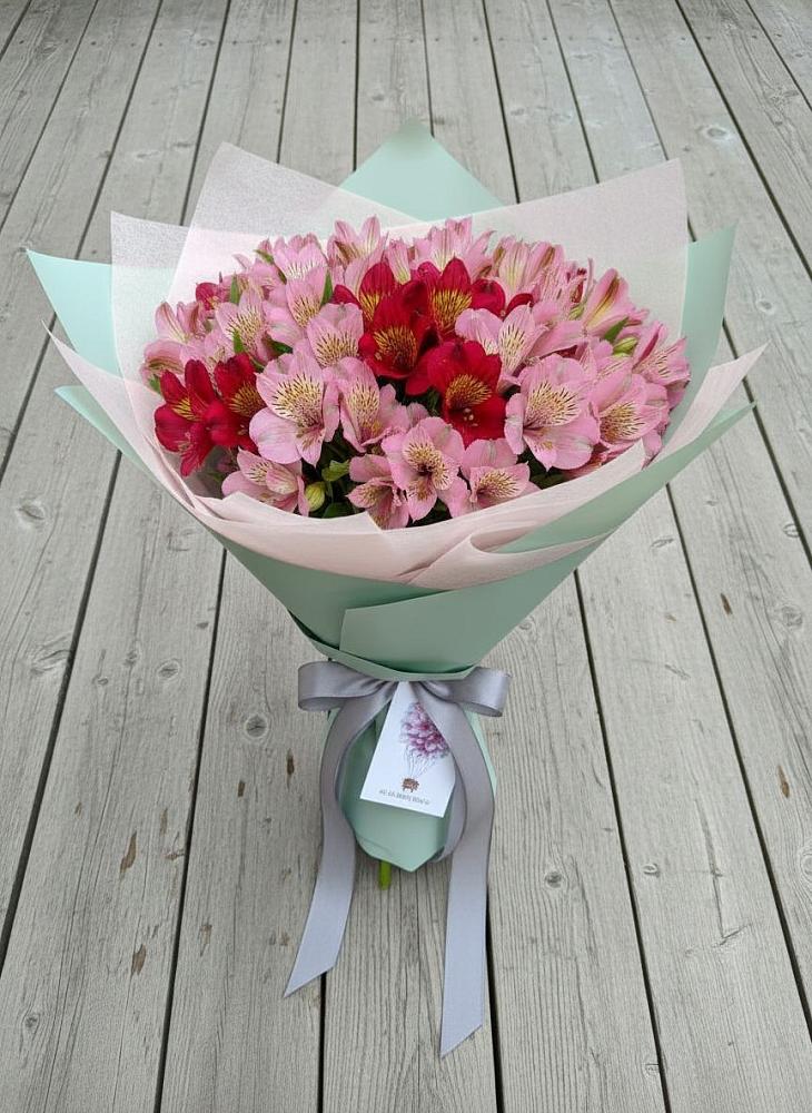 Букет цветов из: Альстромерии в Горшечное