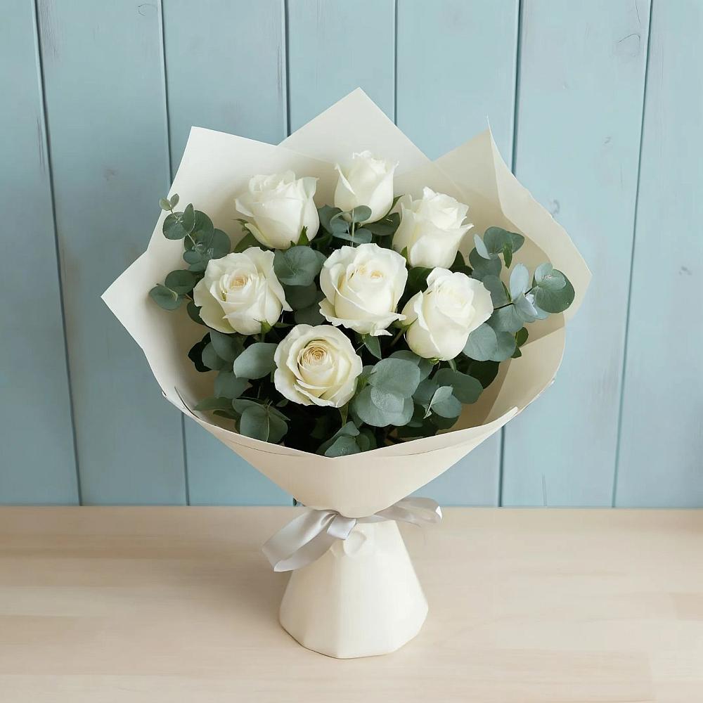 Букет Белые розы в Эвкалипте в Горшечное