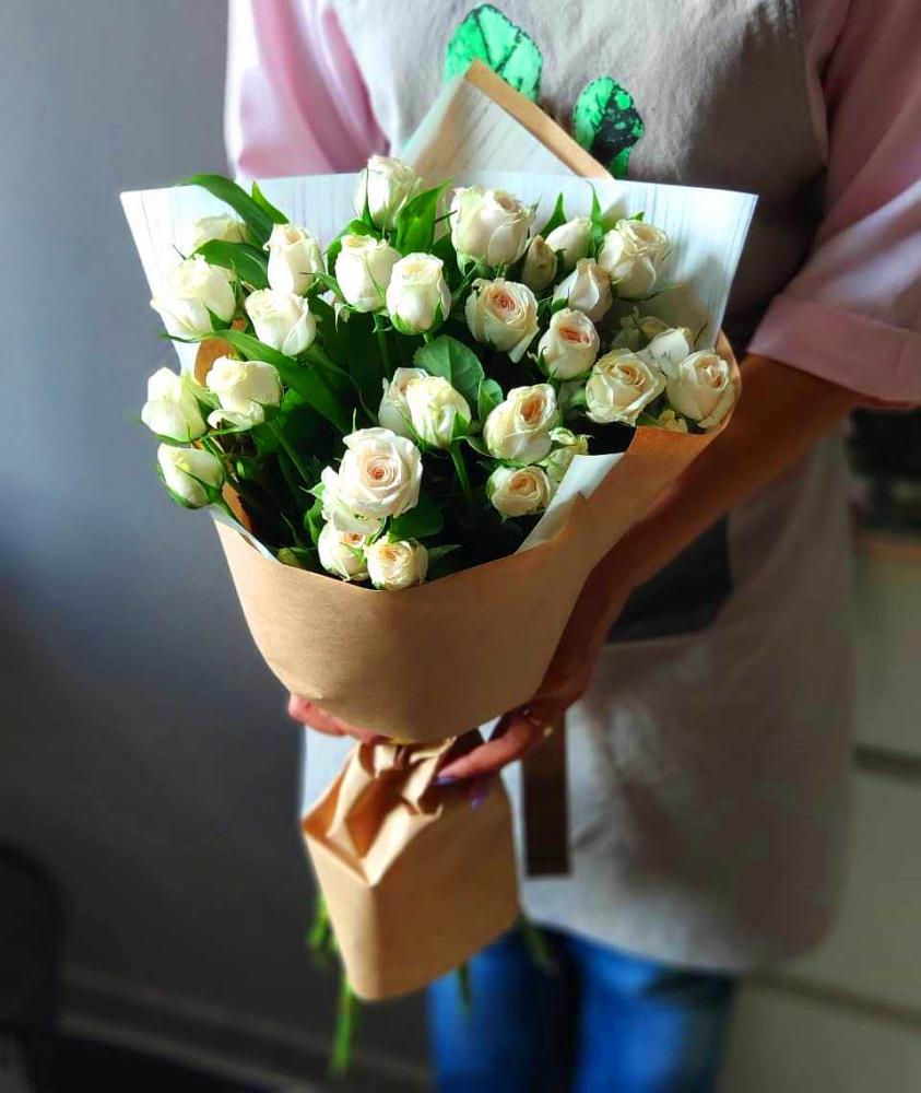 Букет цветов из: Розы в Горшечное