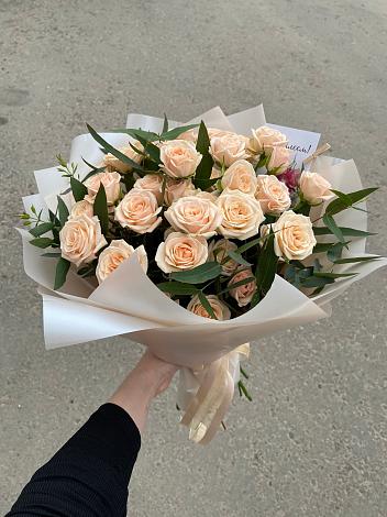 Букет Кремовые розы Латте в Горшечное