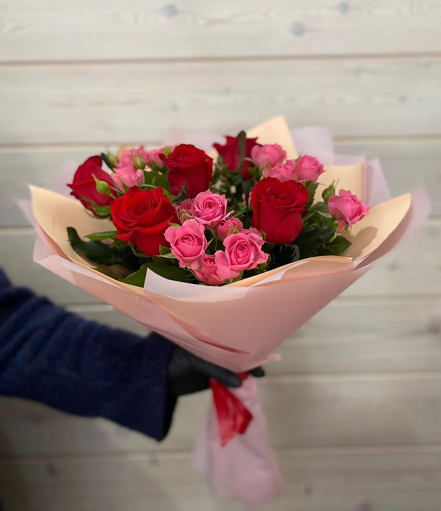 Букет цветов из: Розы в Горшечное