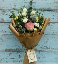 Букет цветов из:  Розы и Лизиантусы в Горшечное